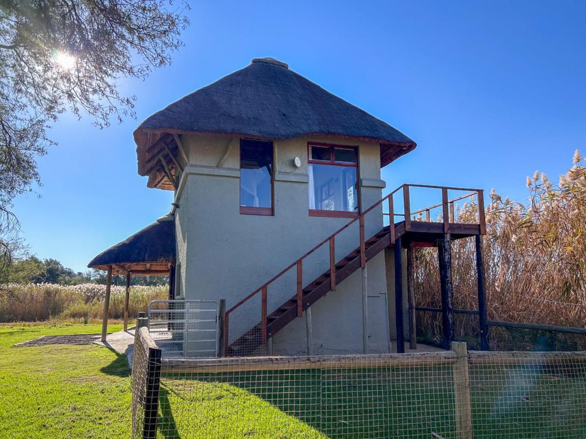 Tzamenkomst River Lodge Colesberg Oda fotoğraf